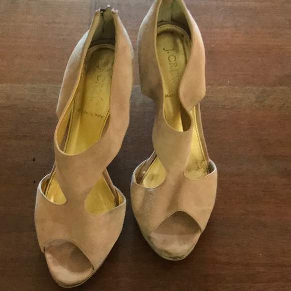 J. Crew. Suede w/back zip. Sexy & nude.Italy 8.5 - Picture 2 of 3